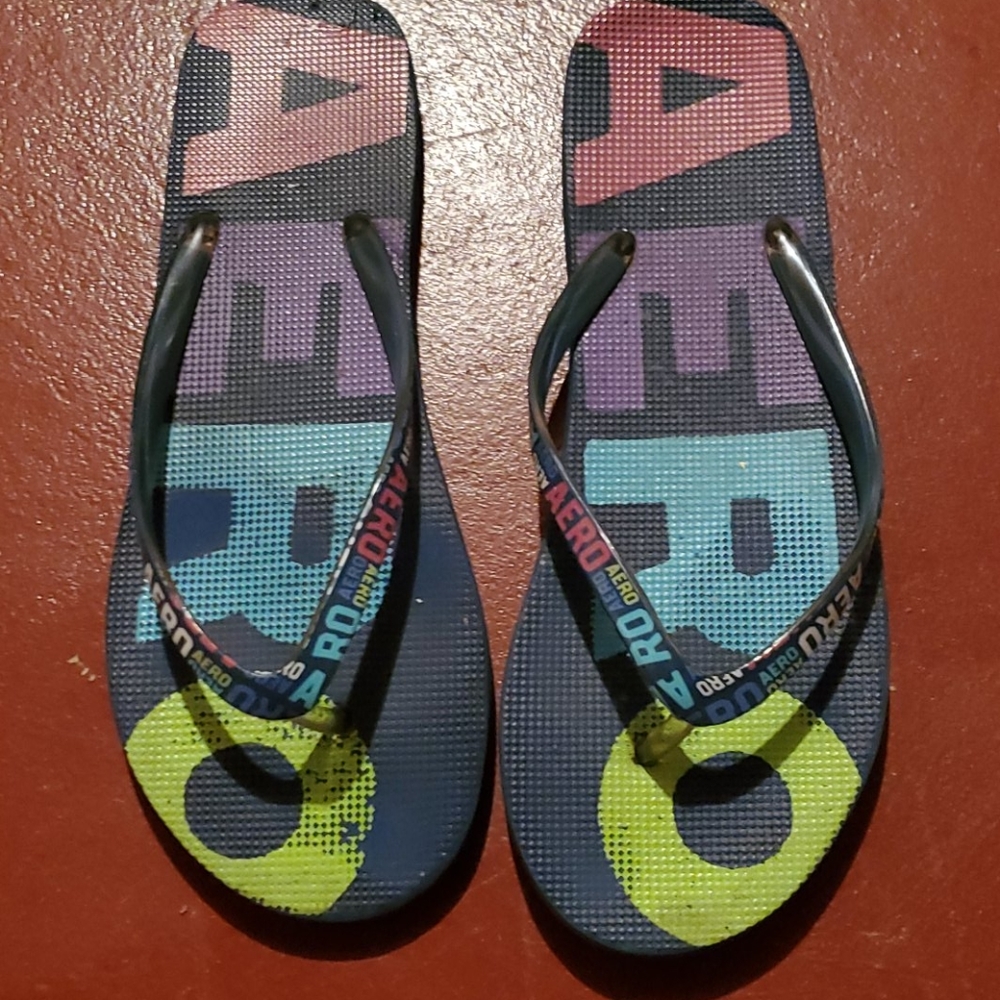 Aeropostale "stamped" flip flops